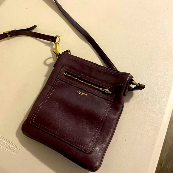 Plum Purple Crossbody Coach Purse! - Picture 1 of 1